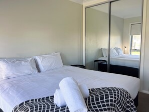 3 Schlafzimmer, Bügeleisen/Bügelbrett, Bettwäsche