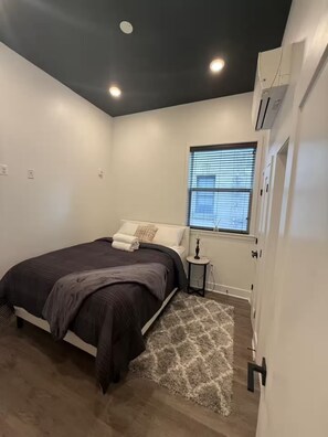 1 bedroom, iron/ironing board, WiFi