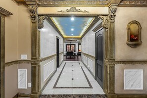 独立别墅 | 7 多间卧室、办公桌