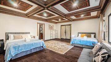 House | 6 bilik tidur