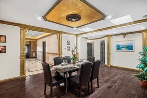 House | 5 bedrooms - SJ Downtown 5 BR Stunning House (San Jose)