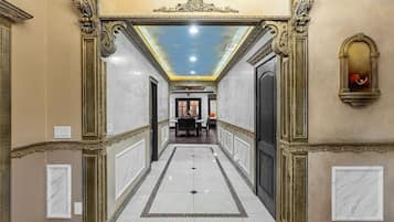 House | 5 bilik tidur