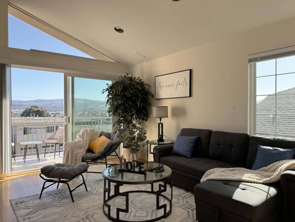 Apartment | 3 bedrooms - South SF Spacious Entire Unit With 3brs 3bth on 2F (South San Francisco)