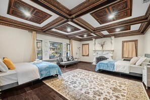 4 bedrooms - Spaciour 4Br 4bth Stunning House With Free Parking (San Jose)