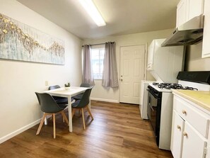 House | 2 bedrooms - Campbell Cozy Bright 2B 1b AC Close to Downtown (Campbell)