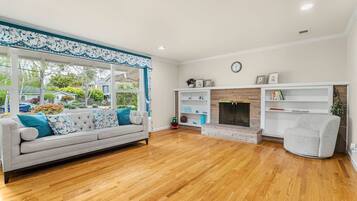 House | 5 bilik tidur