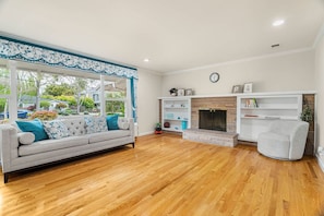 5 bedrooms