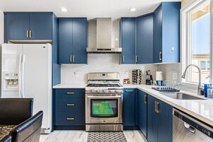 บ้านพัก | 4 ห้องนอน