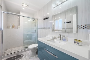 House - Cozy Quiet Safe Bright 4brs Home in Daly City (Daly City)