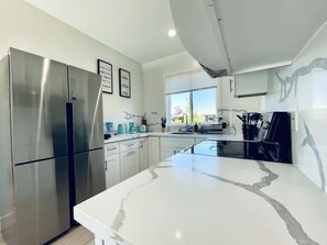 House | 3 bedrooms, desk - New 3b3b Home Gogle Speed Wifi (Sunnyvale)