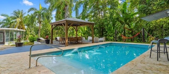 Exclusive Villas with Pools & Luxury Amenities–PR