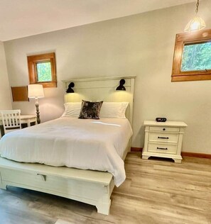 3 室のベッドルーム、デスク、アイロン / アイロン台、WiFi (無料)