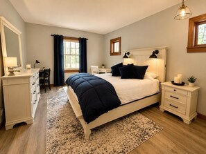 3 Schlafzimmer, Schreibtisch, Bügeleisen/Bügelbrett, kostenloses WLAN