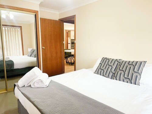 1/1 Overdale Drive, Bourkelands