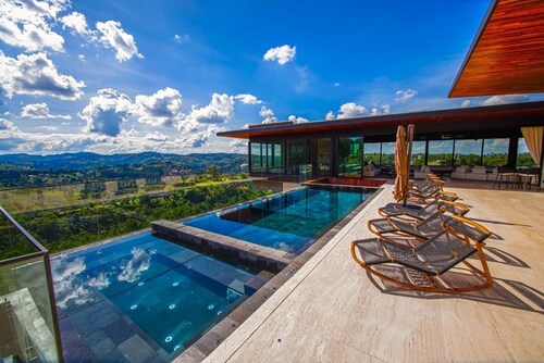 Beautiful Mega House in the Mountains, Mansion in Campos do Jordão