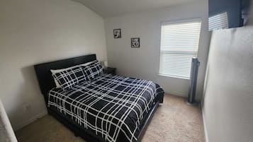 3 soverom, strykejern/-brett, wi-fi (inkludert) og sengetøy