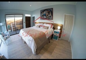 Deluxe-Doppelzimmer, Terrasse, Poolblick