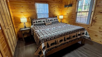 3 bedrooms, desk, iron/ironing board, free WiFi
