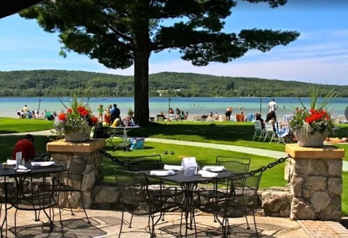Beautiful Northern Michigan Escape at Boyne- New Construction- Sleeps 12-14