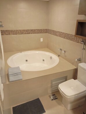Apartment | Badezimmer