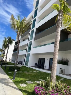 Exterior - 2 Beds, 4 Pools, 1 Wave Pool and Amenities. (Mazatlan)