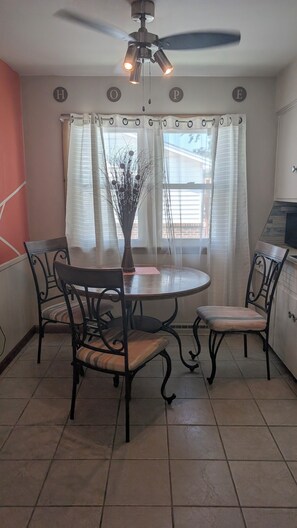 Dining - Located right at the corner in a welcoming neighborhood with amenities nearby. (Lima)