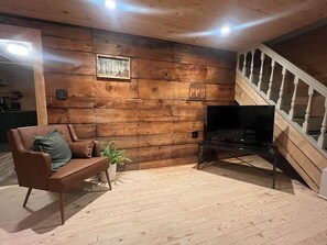 Smart-tv, pejs, bordfodbold