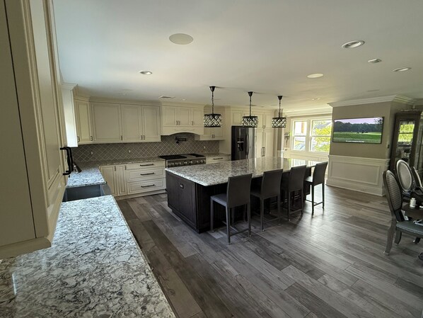 Four, plaque de cuisson