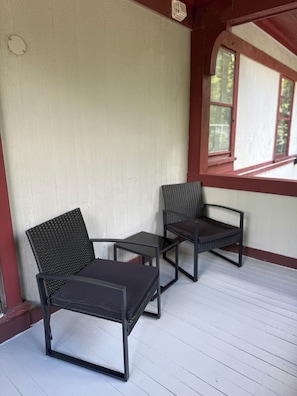 Terrace/patio - Park Ave 1BR • Free Parking & Patio • Walkable! (Rochester)