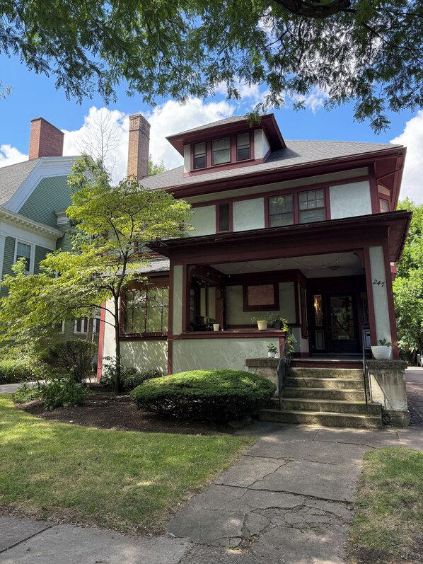 Exterior - Park Ave 1BR • Free Parking & Patio • Walkable! (Rochester)