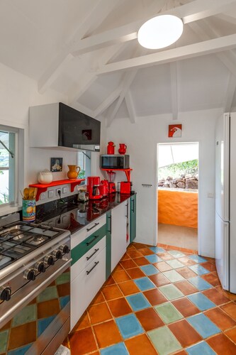 Oceanfront Home in St Barth, 2BR — Steps from the water / Petit-Cul-de-sac