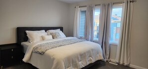 2 quartos, ferros/tábuas de passar roupa, Wi-Fi, roupa de cama