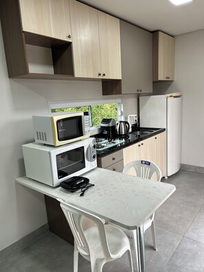 Microonde, forno, piano cottura