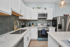 Microwave, oven, stovetop, dishwasher