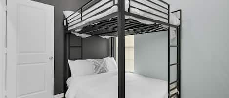 2 chambres, fer et planche à repasser, Wi-Fi, draps fournis