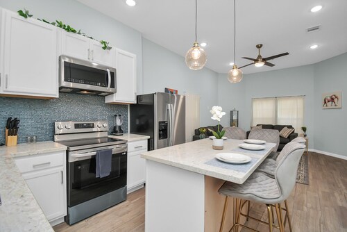 Perfect 2BR Houston Escape – Great for Long or Short Stays