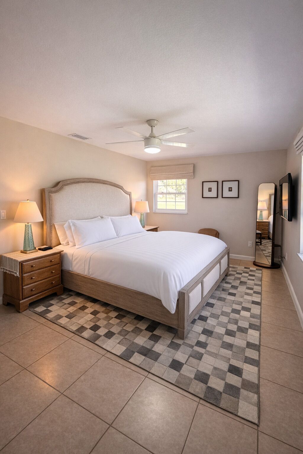 3 chambres, fer et planche à repasser, Wi-Fi gratuit, draps fournis