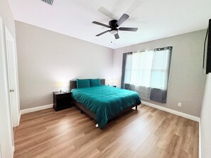 3 bedrooms, iron/ironing board, Internet, bed sheets