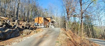 Sugar Shack Cozy 3-bdrm near Sugar Hollow Marina on Norris Lake, & ATV Trails