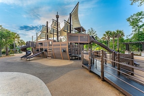 Children’s area - 63Dune | Oceanfront | Pool & Hot Tub | Elevator | Games | Proximity to Coligny (Hilton Head Island)