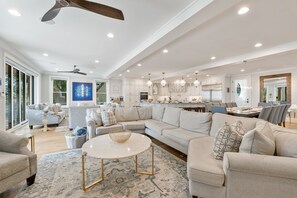 Smart TV, table football, ping pong - 63Dune | Oceanfront | Pool & Hot Tub | Elevator | Walking Proximity to Colingy (Hilton Head Island)