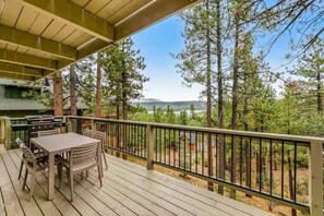 Outdoor dining - Big Bear Retreat · Chalet Lake Views & Giant Chess (Fawnskin)