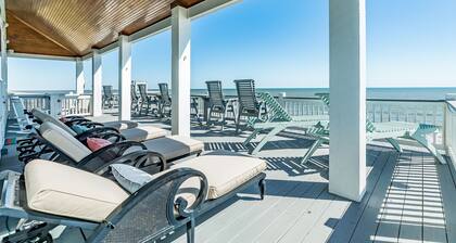 Luxury | Beachfront | Hot Tub | Firepit & Tiki bar