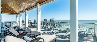 Luxury | Beachfront | Hot Tub | Firepit & Tiki bar