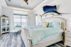 4 bedrooms, desk, free WiFi, bed sheets