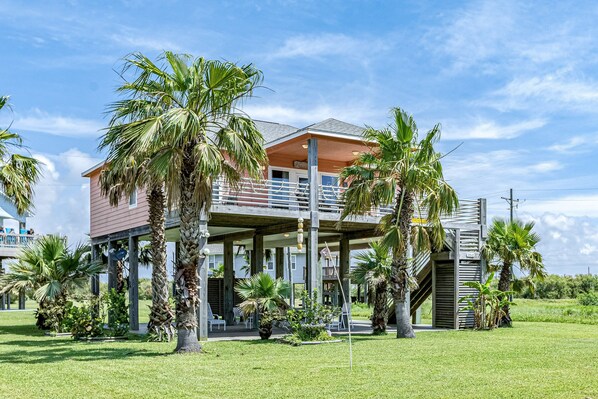 Exterior - Ocean View 3BR Free Cancellation up to 14 Days l Pet-Friendly (Crystal Beach)