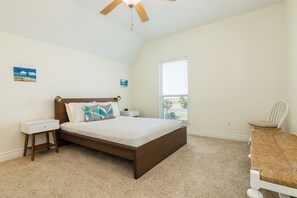 4 habitaciones, escritorio, wifi gratis y ropa de cama