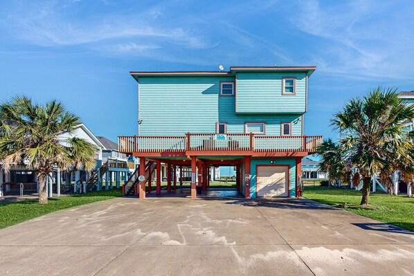 Exterior - Ocean View 4BR Free Cancellation up to 14 Days l Cozy & Spacious (Crystal Beach)