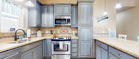 Frigorífic, microones, forn i placa de cuina