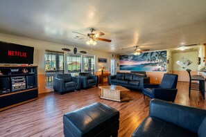 TV, DVD player - Escape | Gulf Views | Large Deck | Pet Friendly (Crystal Beach)